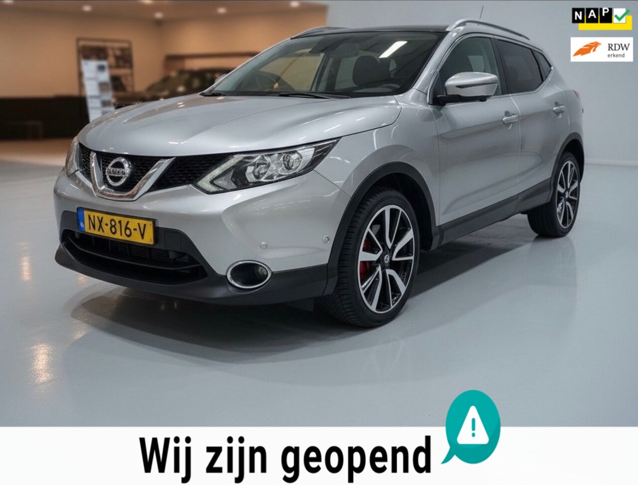Nissan Qashqai - 1.2 Tekna-AUTOMAAT * LED * 360 * PANORAMADAK * NETTE AUTO - AutoWereld.nl