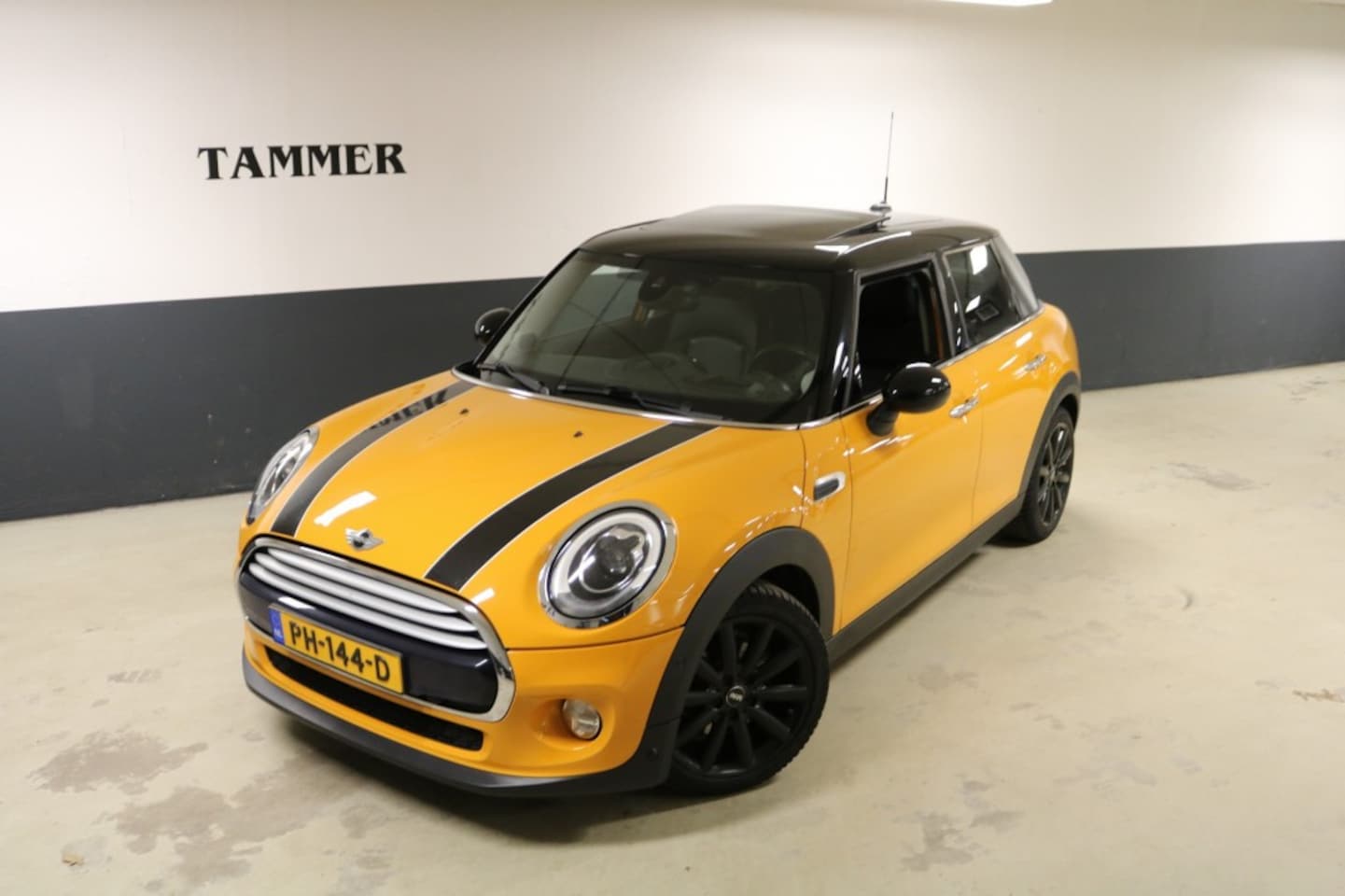 MINI Cooper - 1.5 COOP.CHILI S.BNS - AutoWereld.nl