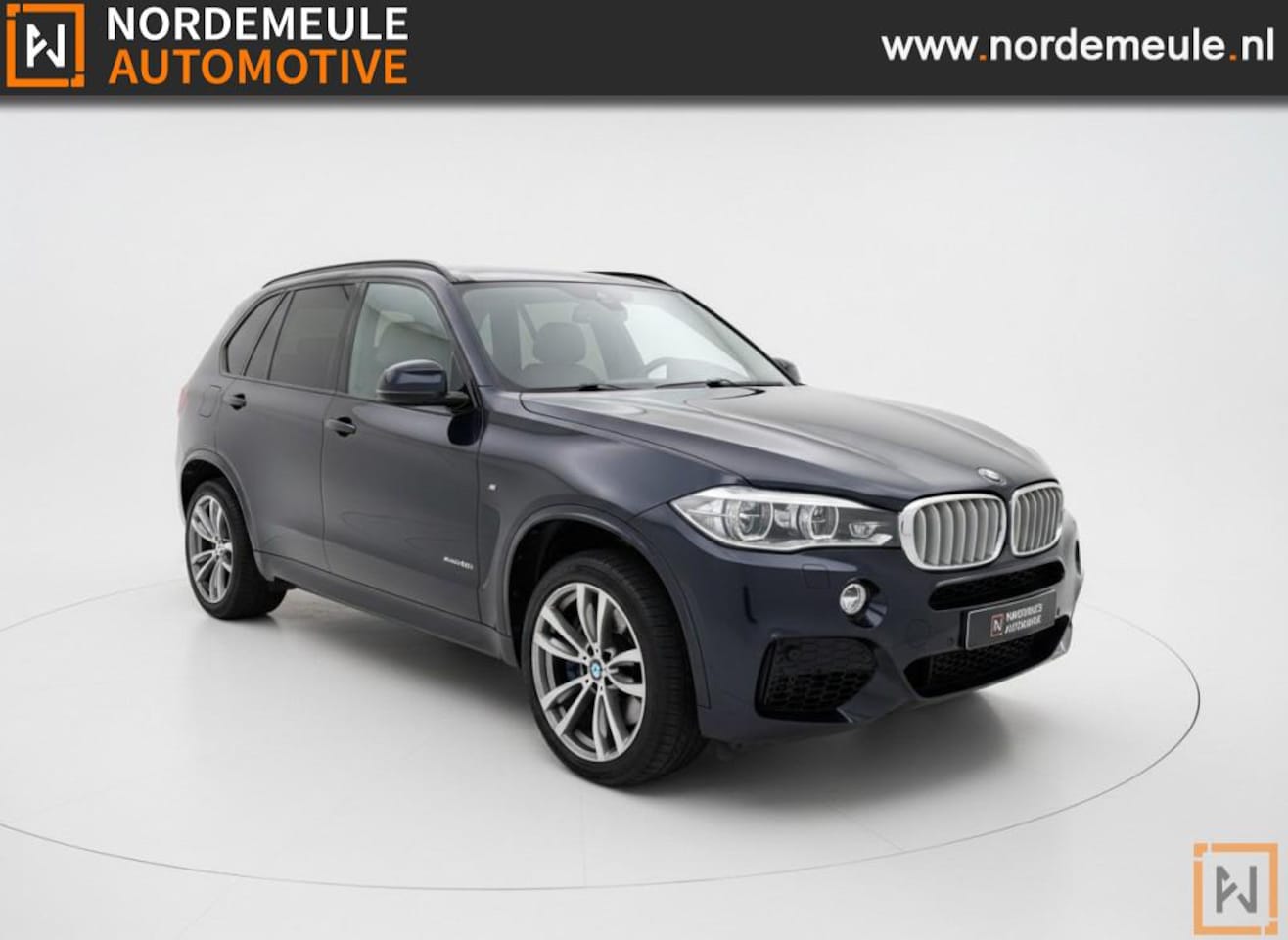 BMW X5 - XDRIVE50I HIGH EX.7P M Sport, Xenon, Pano x2, Leder - AutoWereld.nl