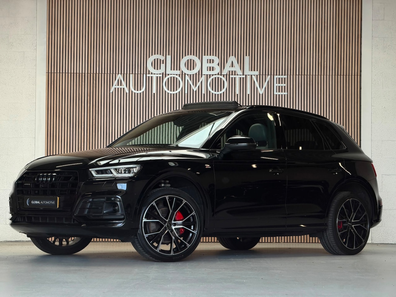 Audi Q5 - 2.0 TFSI quattro Launch Edition - COMPETITION LEER - PANORAMADAK - B&O - AutoWereld.nl