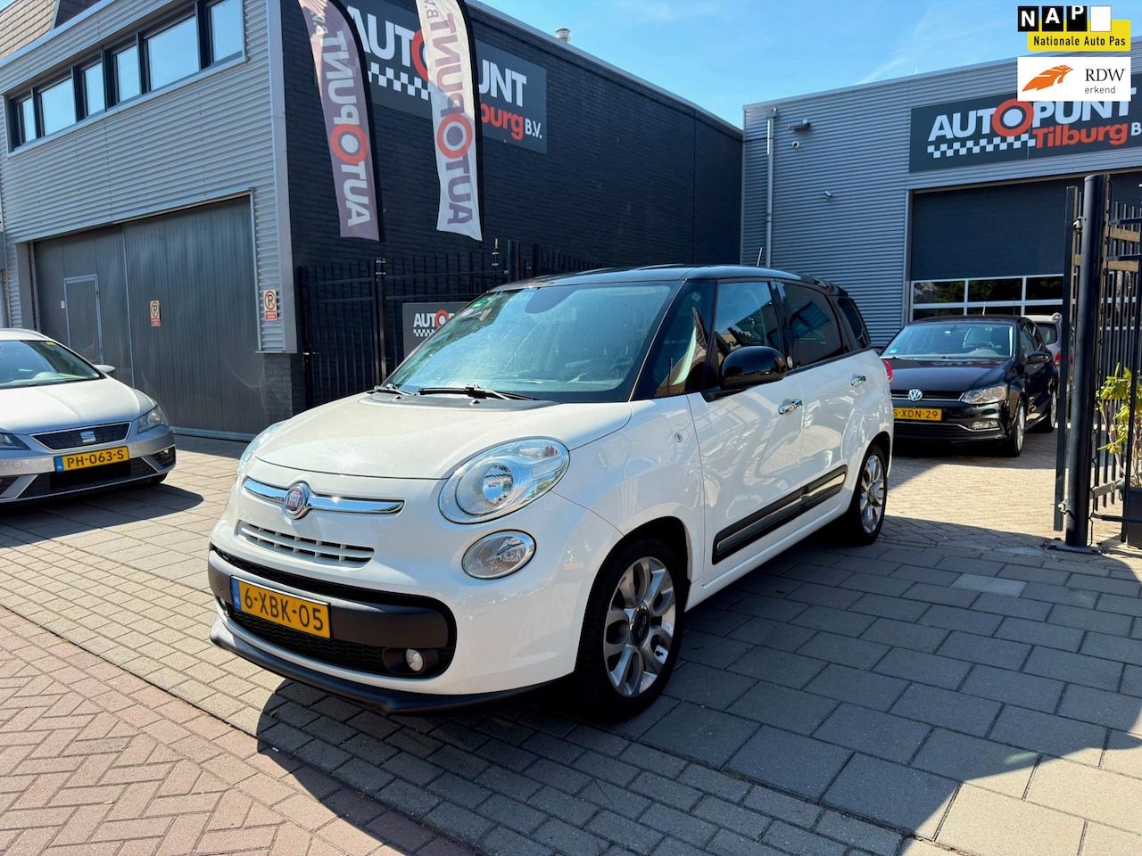 Fiat 500 L Living - 0.9 TwinAir Lounge Trekhaak Pano Airco NAP APK - AutoWereld.nl