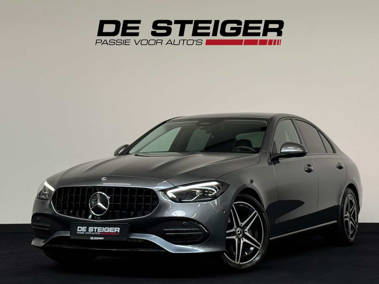 Mercedes-Benz C-klasse - 200 Luxury AMG Line Sfeer Camera 204 pk Lage kilometers - AutoWereld.nl