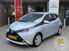 Toyota Aygo - 1.0 VVT-i x-play NL-AUTO EL-RAMEN CAMERA NAVI BLUETOOTH AIRCO AUTOMAAT