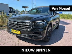 Volkswagen Touareg - Elegance 3.0 TSi eHybrid 4MOTION 381 PK| V6 | Panoramadak | Trekhaak | LEDER Interieur | L