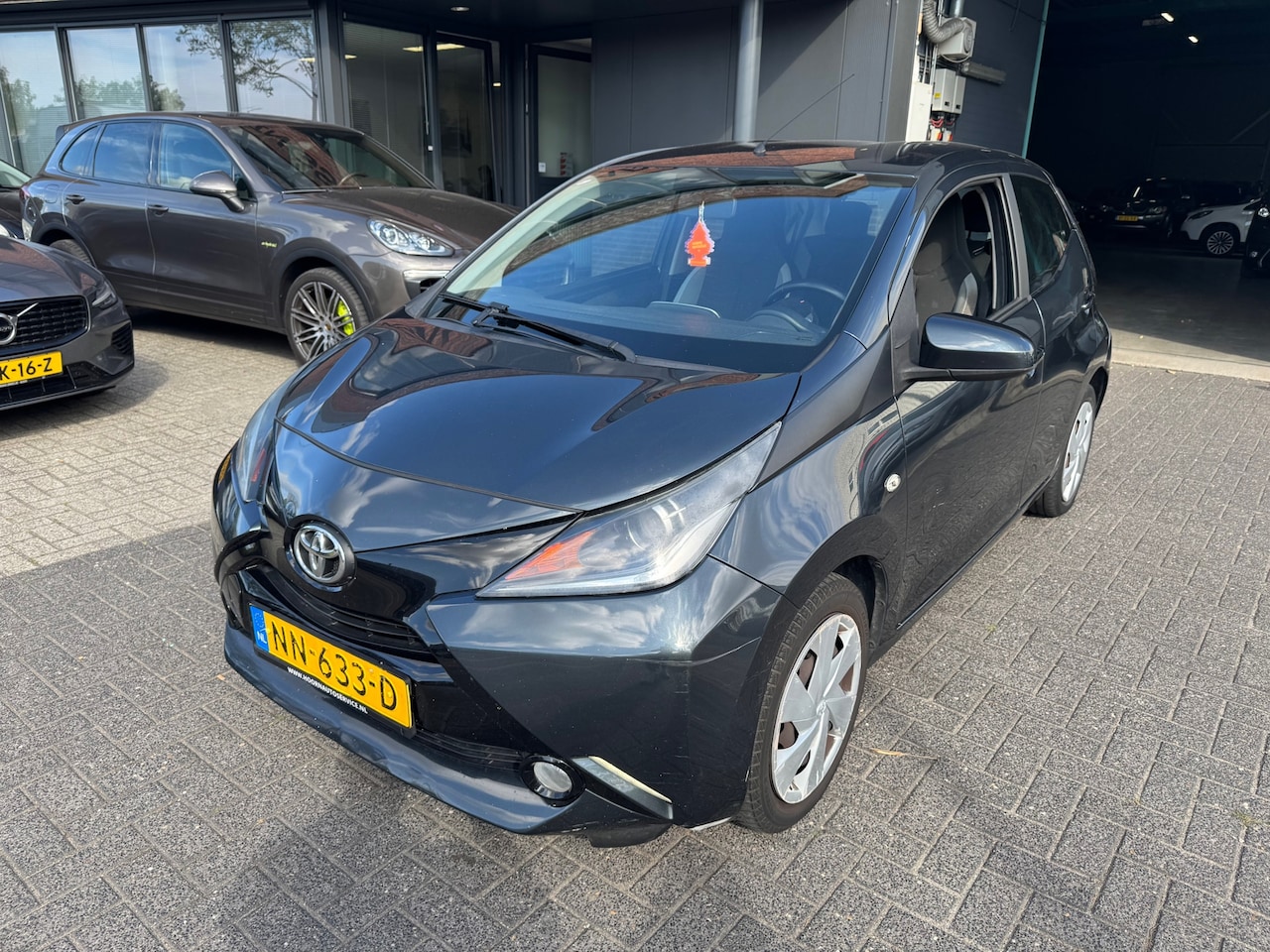Toyota Aygo - 1.0 VVT-i x-play 5DEURS AIRCO CAMERA ORIG NL NAP - AutoWereld.nl