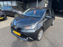 Toyota Aygo - 1.0 VVT-i x-play 5DEURS AIRCO CAMERA ORIG NL NAP