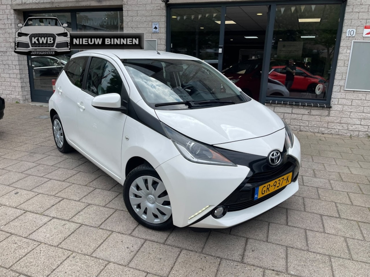 Toyota Aygo - 1.0 VVT-i x-play Camera Airco 5Drs - AutoWereld.nl