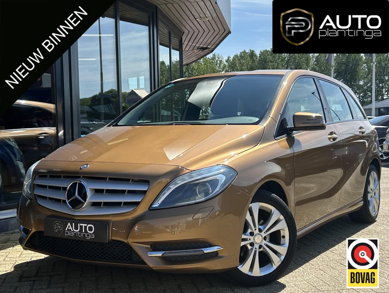 Mercedes-Benz B-klasse - 180 Ambition 122PK | Trekhaak | NL AUTO | NAP | Parkeersensoren Voor en Achter | Airco | N - AutoWereld.nl