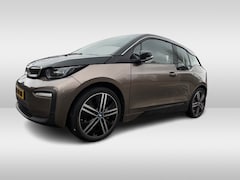 BMW i3 - Executive Edition 120Ah 42 kWh / Panoramadak / Camera / Navigatie / 20'' / DAB / Stoelverw