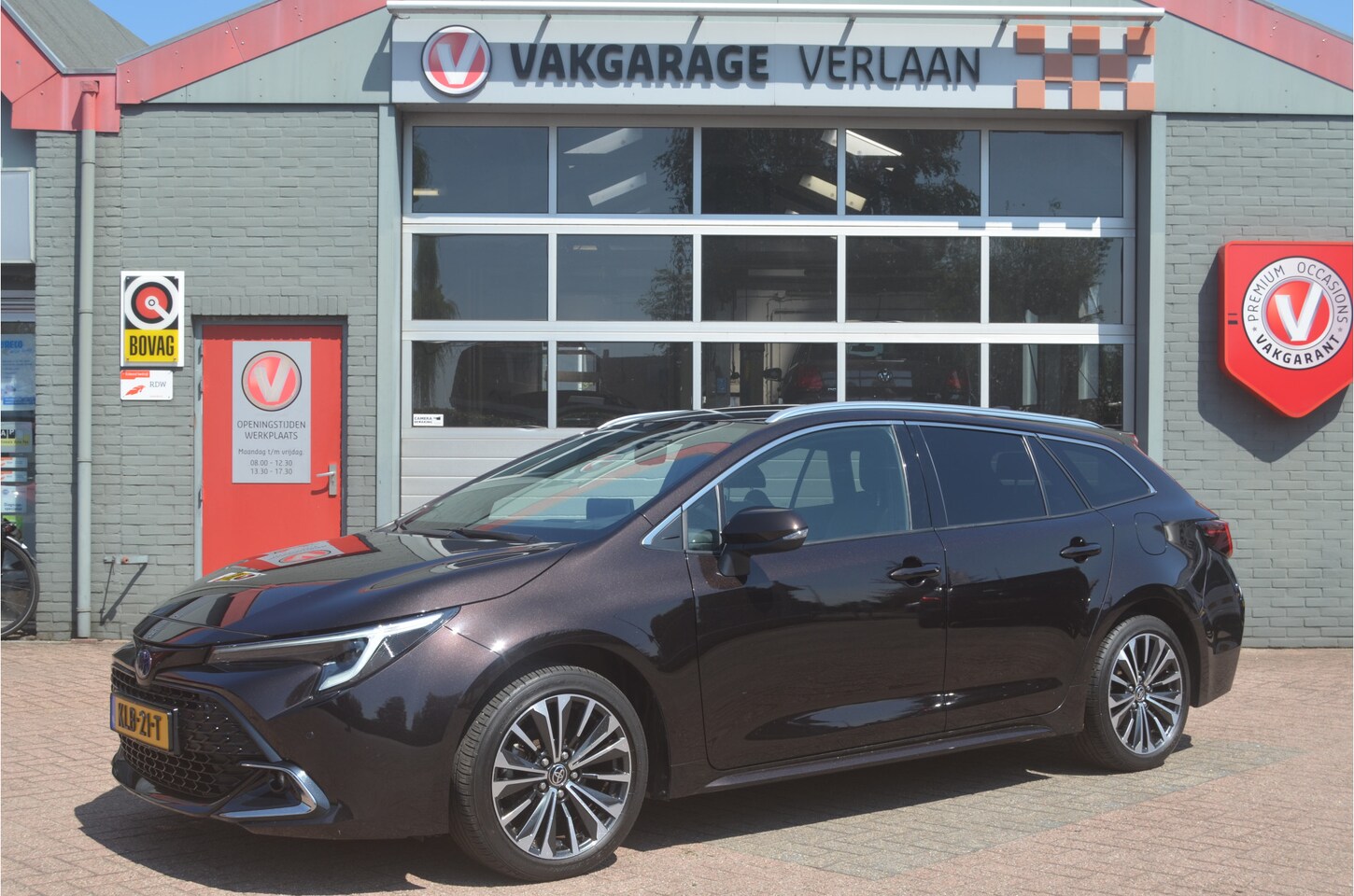 Toyota Corolla Touring Sports - Hybrid 140 Business Plus - AutoWereld.nl