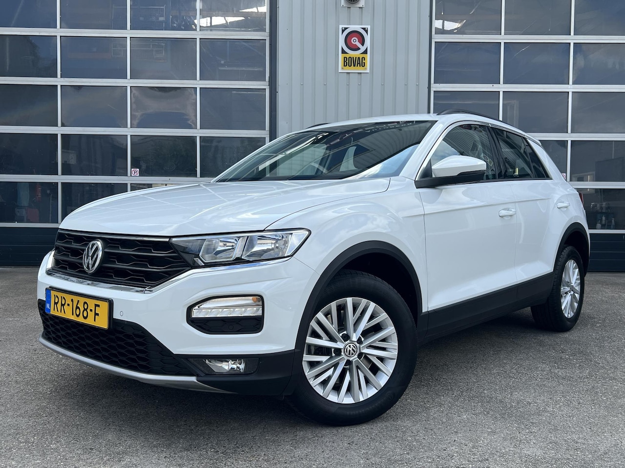 Volkswagen T-Roc - 1.0 TSI Style LED NAVI CARPLAY - AutoWereld.nl