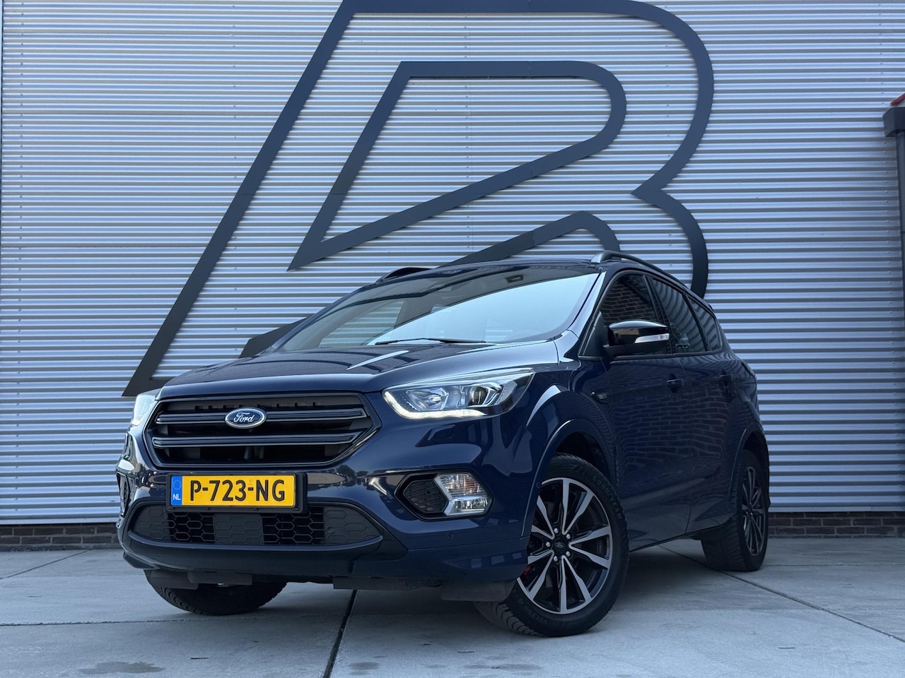 Ford Kuga - 1.5 EcoBoost ST Line 1e Eigenaar|Carplay|Trekhaak|Navi|Stoel+Stuurverw|Adap Cruise|PDC V+A - AutoWereld.nl