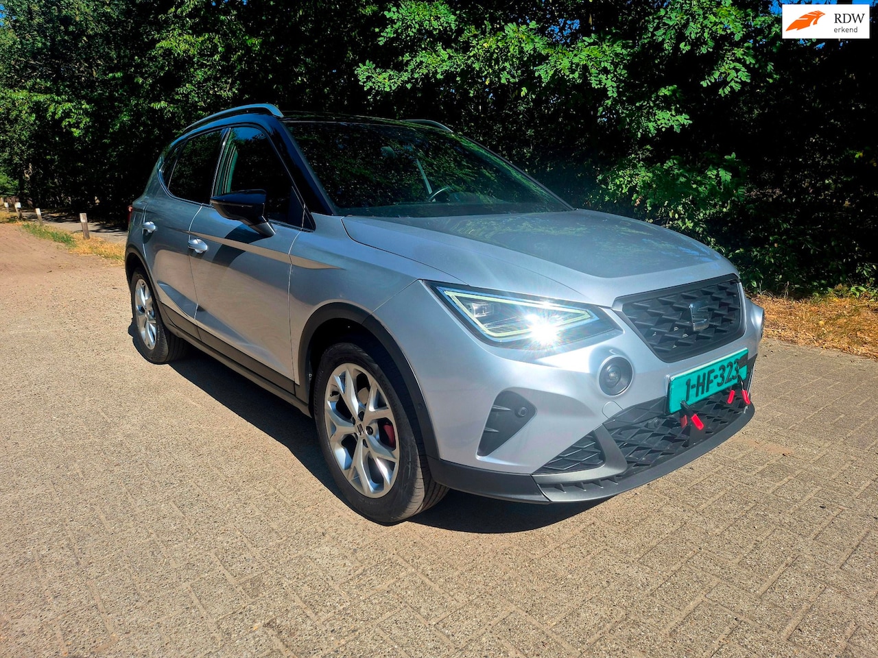 SEAT Arona - 1.5 EcoTSI FR Business Connect Xcellence - AutoWereld.nl