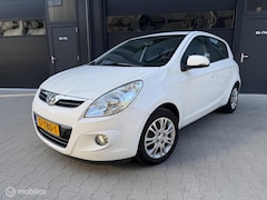 Hyundai i20 - 1.2i i-Motion Airco I 2e Eig I Weinig KM I NAP