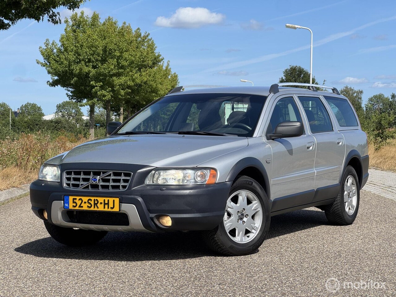 Volvo XC70 - 2.5 T Momentum 2006 - AutoWereld.nl