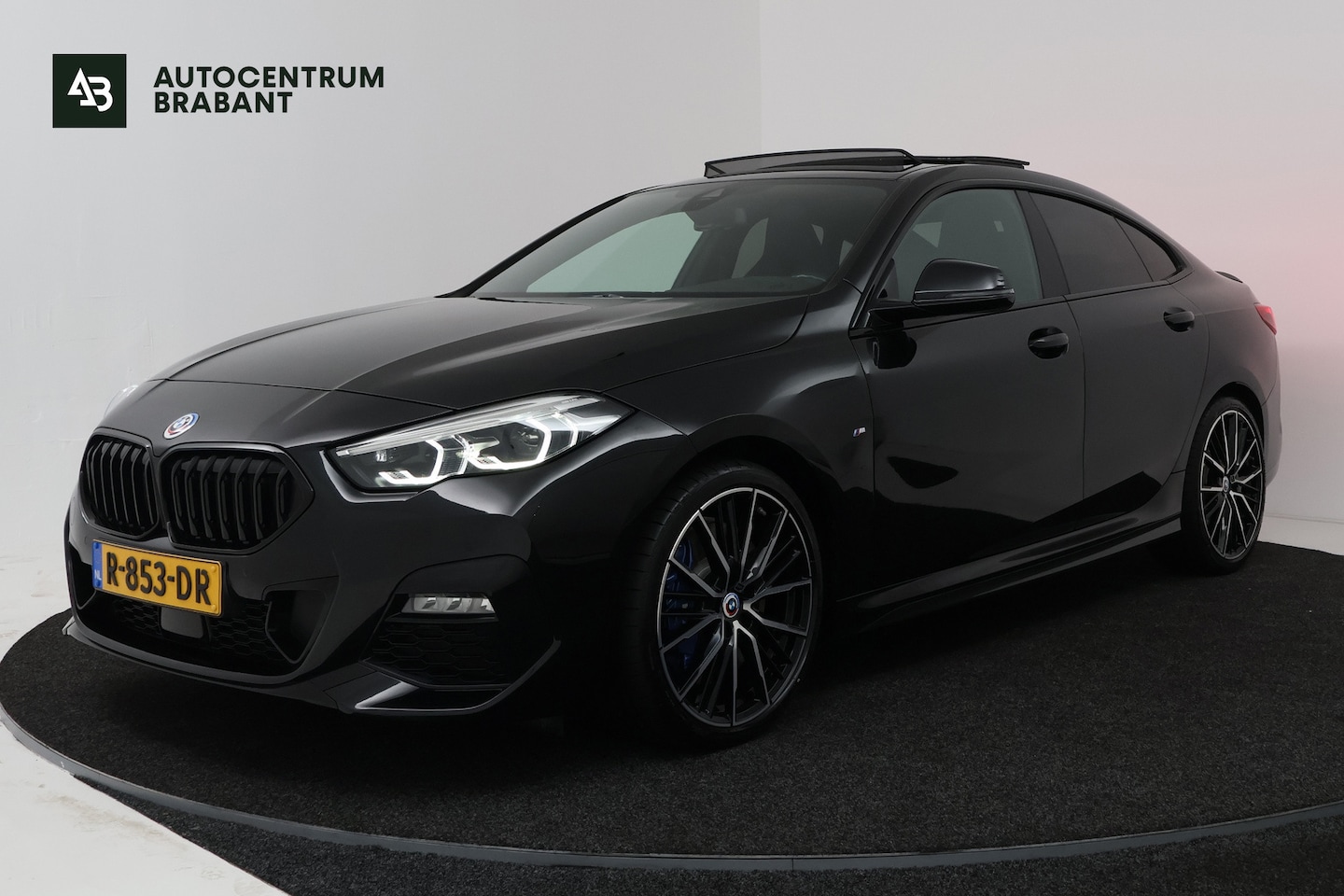 BMW 2-serie Gran Coupé - 218i Business Edition (PANORAMADAK, CRUISE CONTROL, NAVIGATIE, PARKEERSENSOREN) - AutoWereld.nl