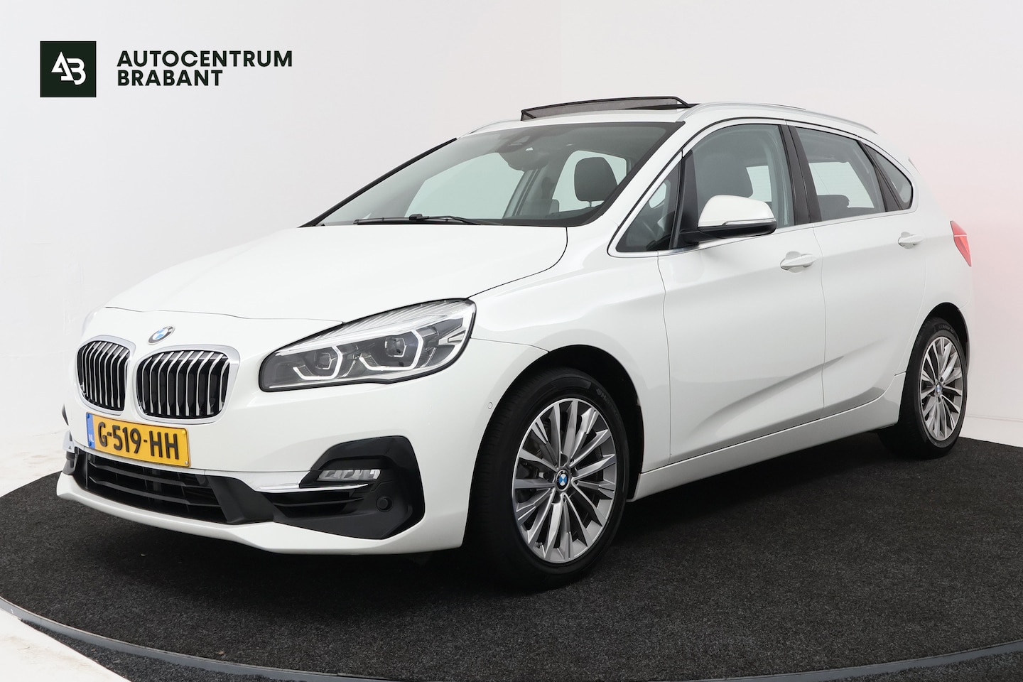 BMW 2-serie Active Tourer - 218i High Executive Edition (PANORAMADAK, TREKHAAK, STOELVERWARMING, CAMERA, DEALER ONDERH - AutoWereld.nl