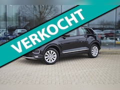 Volkswagen T-Roc - 1.5 TSI Style | Trekhaak | Digi. dash | Camera | Stoel- Stuurwielverwarming | Carplay