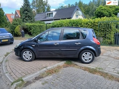 Renault Scénic - 2.0-16V Tech Line airco schuifdak navigatie trekhaak