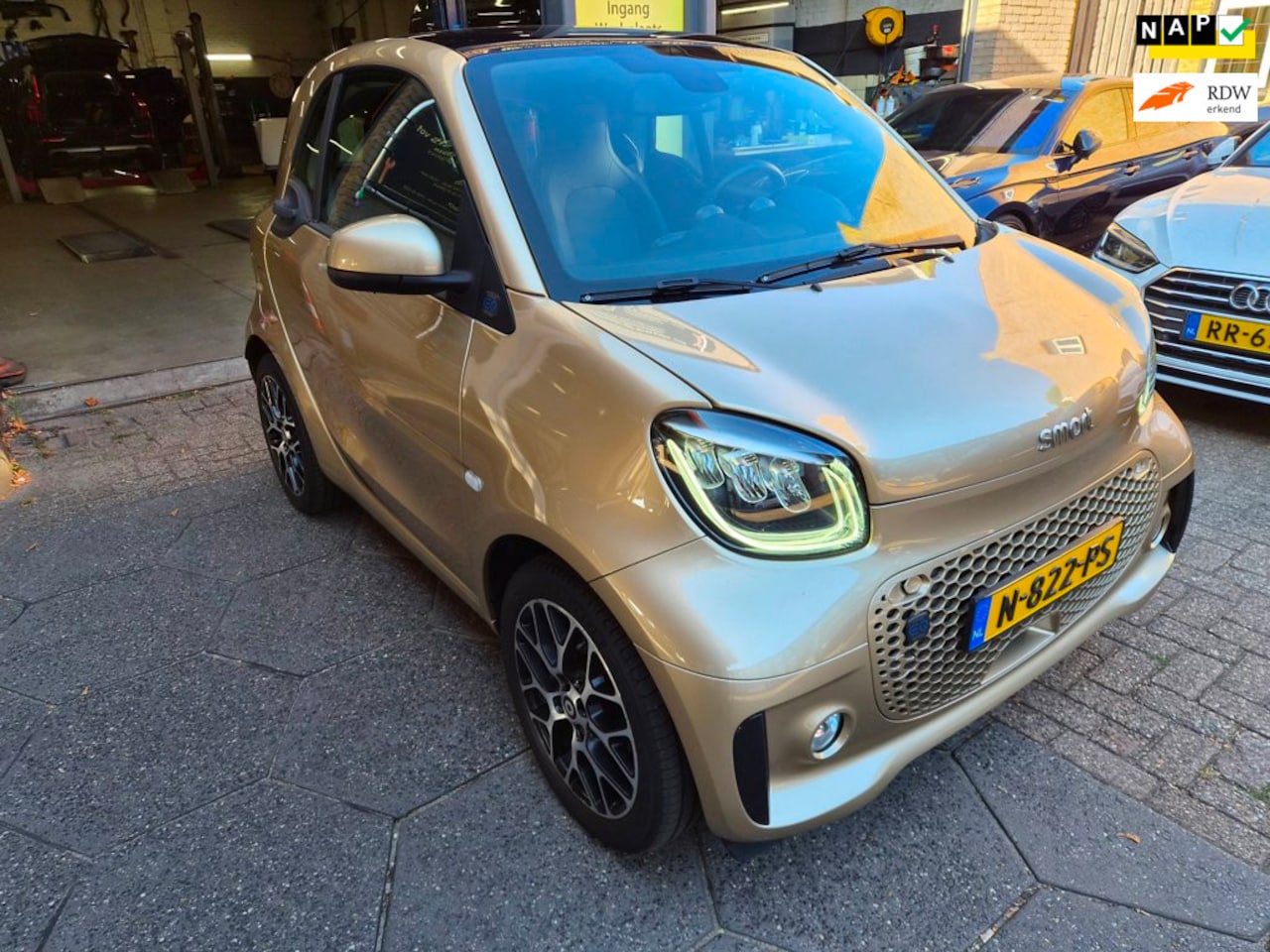 Smart Fortwo - EQ Comfort PLUS 18 kWh - AutoWereld.nl