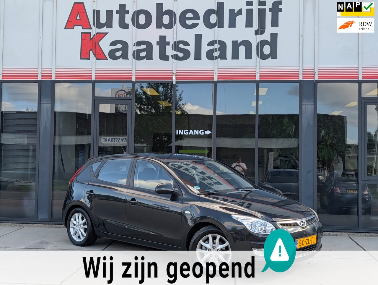 Hyundai i30 - 1.6i Dynamic Business - Clima - Cruise - - AutoWereld.nl