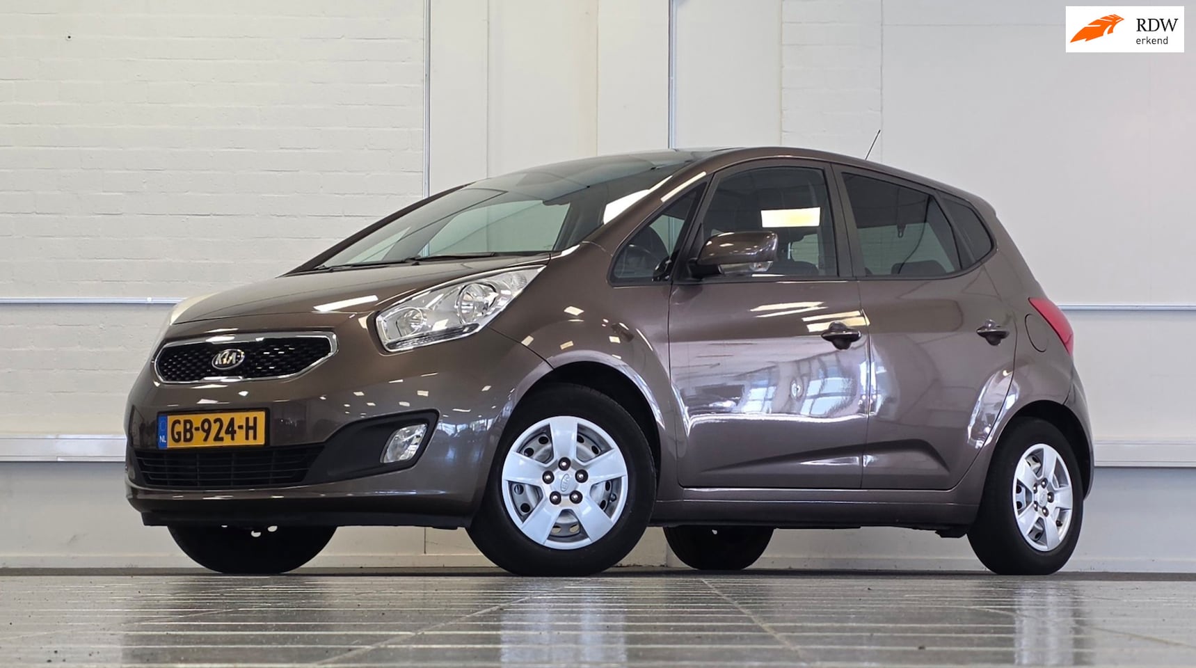 Kia Venga - 1.4 CVVT World Cup Edition 1e Eigenaar Schuif/kanteldak Camera Navi - AutoWereld.nl