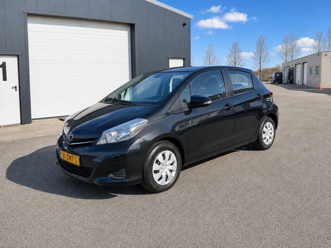 Toyota Yaris - 1.0 Bleutooth - Navi - Airco - NW APK - NAP! - AutoWereld.nl