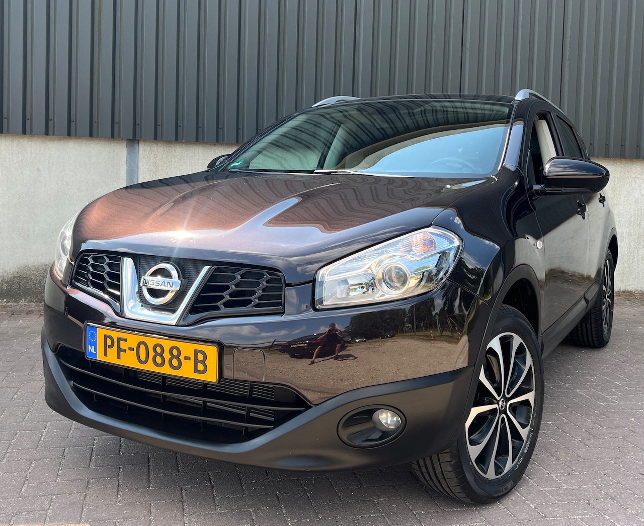 Nissan Qashqai - 2.0 Acenta Apk 08-2027 | Airco | Navi | Trekhaak | Panodak | - AutoWereld.nl