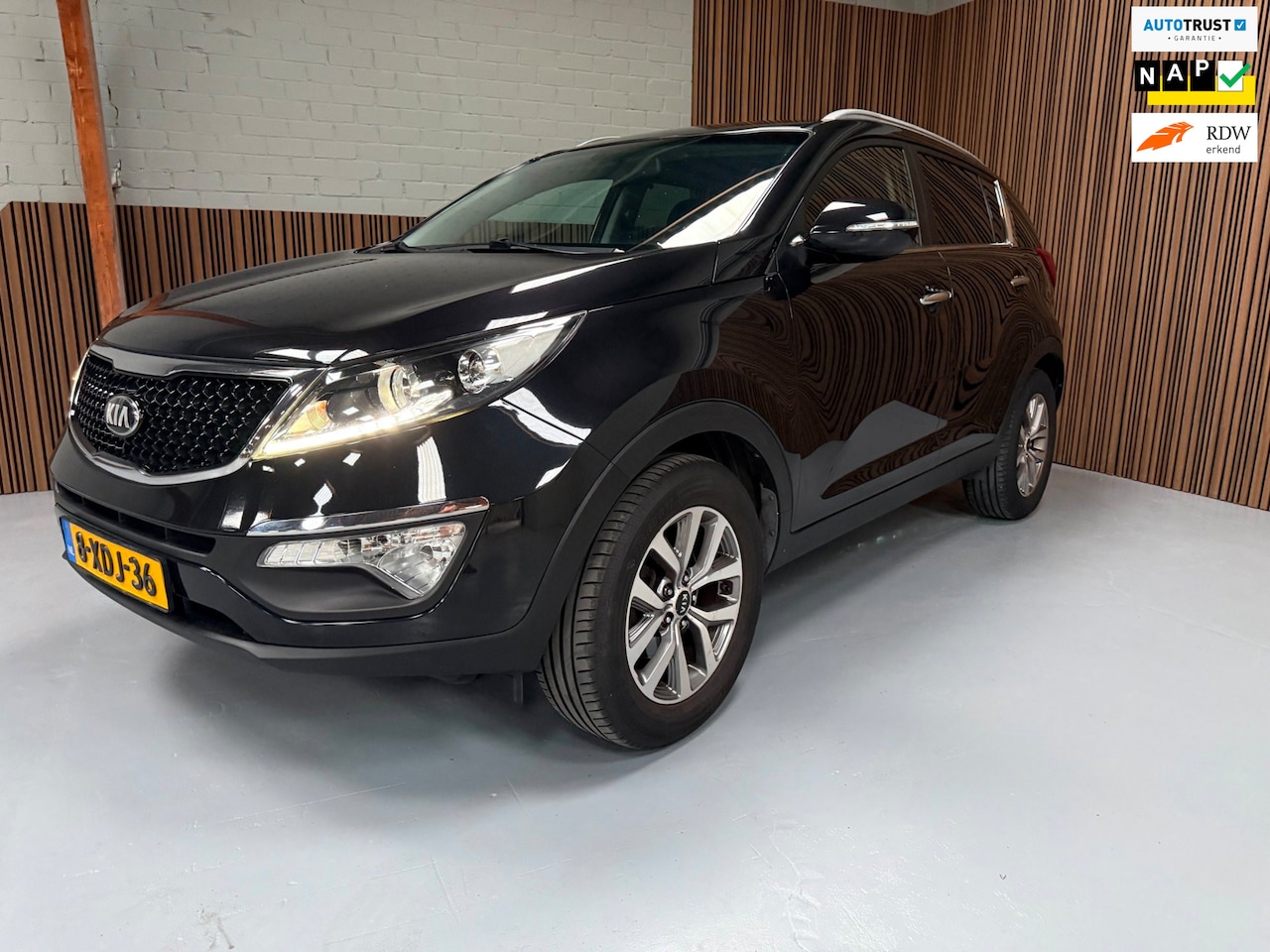 Kia Sportage - 1.6 GDI BusinessLine 1.6 GDI BusinessLine, DVD schermen, Cruise, Camera, Nieuwe APK! - AutoWereld.nl