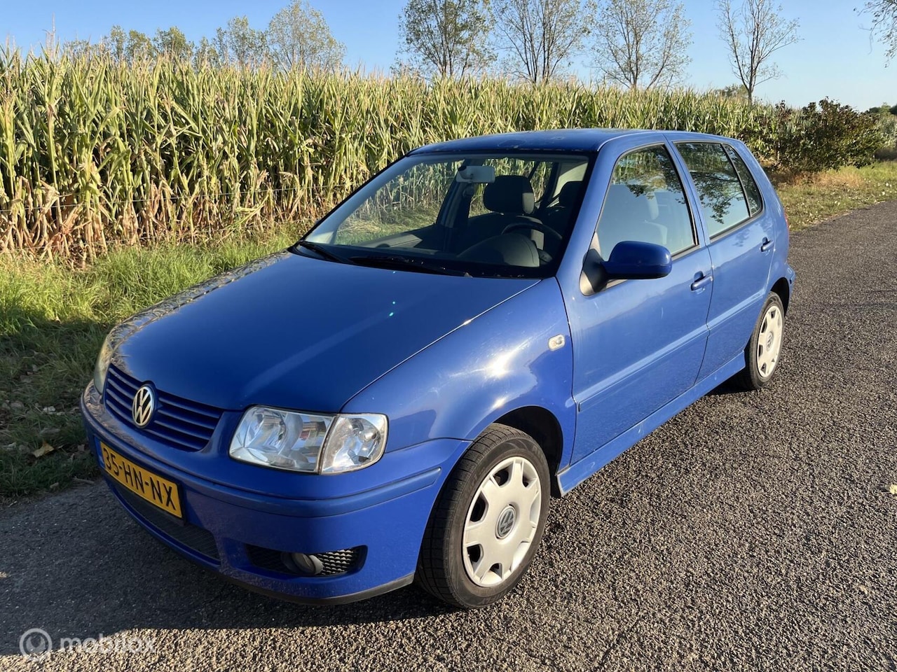 Volkswagen Polo - 1.4 Trendline 5 Drs / Apk 6-2027 / Bj 2001 - AutoWereld.nl