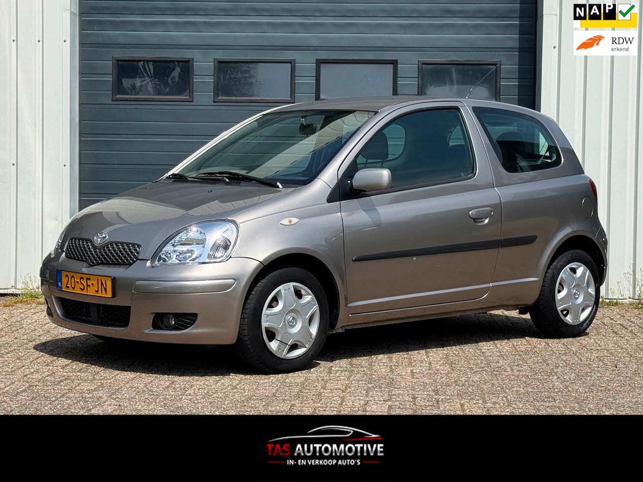 Toyota Yaris - 1.3 VVT-i Sol 2e EIG / AUTOMAAT / AIRCO / NAP - AutoWereld.nl