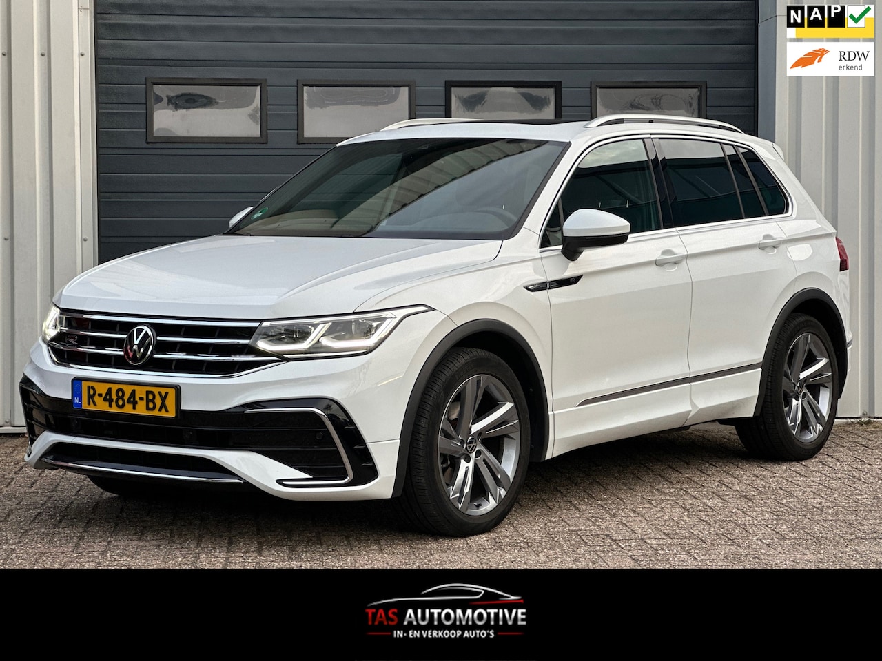 Volkswagen Tiguan - 1.5 TSI R-Line Business+ PANO / 89.577 NAP - AutoWereld.nl
