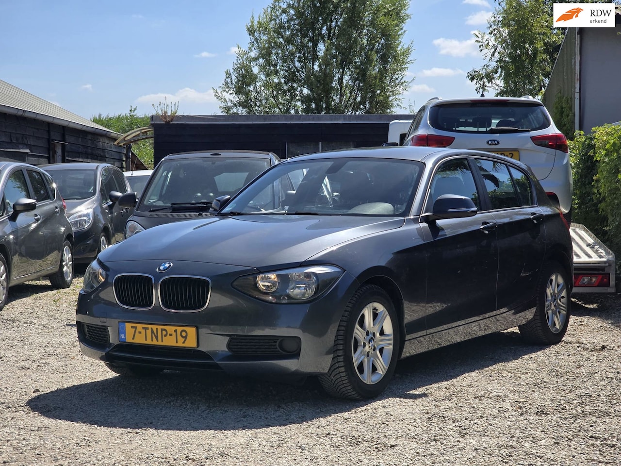 BMW 1-serie - 116d Automaat!/Volledig onderhouden/Clima/5drs. - AutoWereld.nl