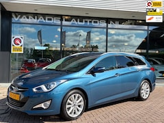 Hyundai i40 Wagon - 2.0 GDI i-Vision Aut. 1e Eig Navi Camera Clima Trekhaak NL-Auto NAP Dealeronderhouden