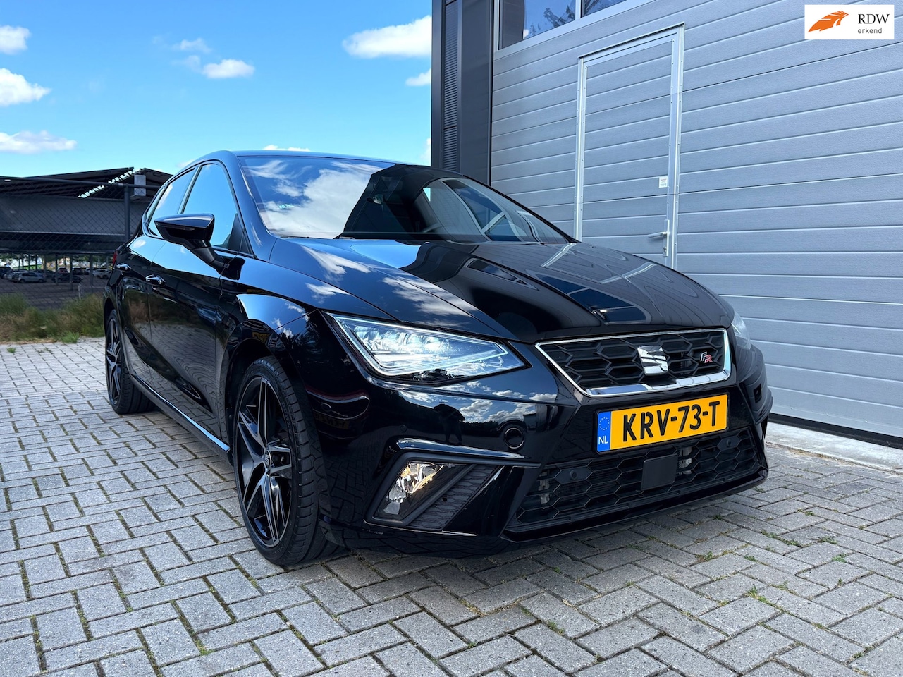 SEAT Ibiza - 1.5 TSI FR Business Intense LED - Apple CarPlay - 18" - Virtual Cockpit - Navigatie - Acht - AutoWereld.nl