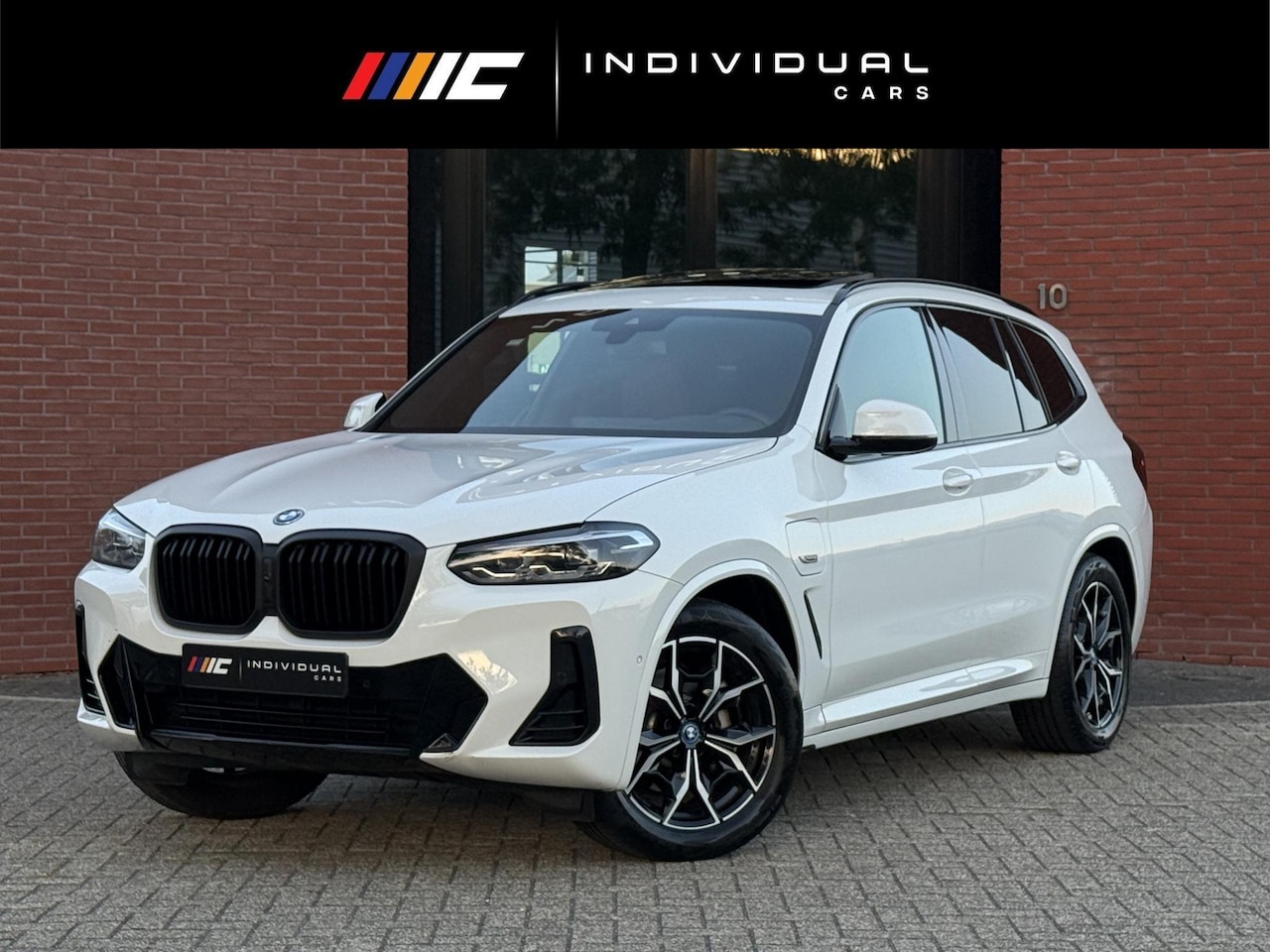 BMW X3 - xDrive30e M-Sport Pano HuD Trekhaak Camera Leder - AutoWereld.nl