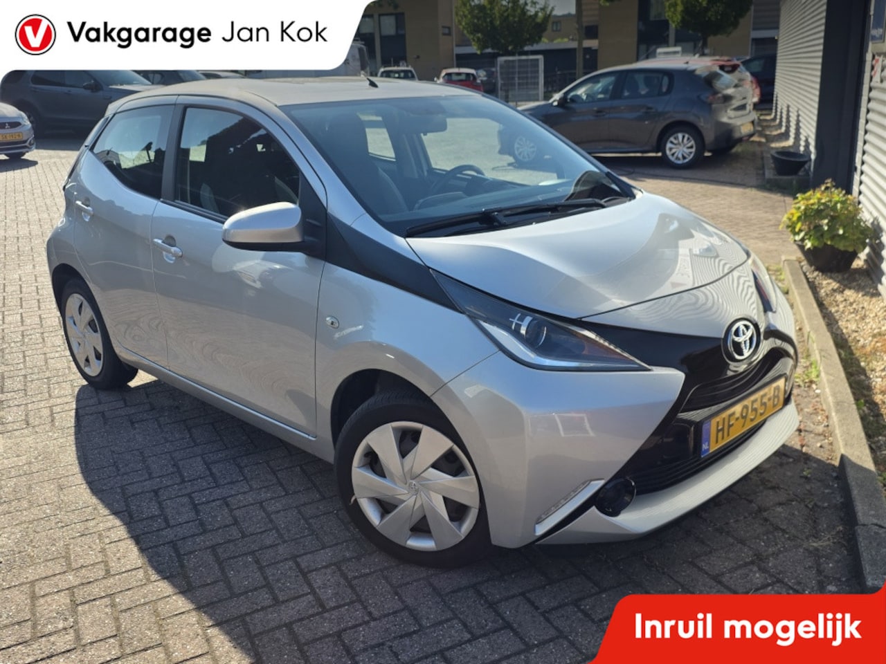 Toyota Aygo - 1.0 VVT-i x-play automaat, camera. - AutoWereld.nl