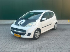 Peugeot 107 - 1.0-12V XS