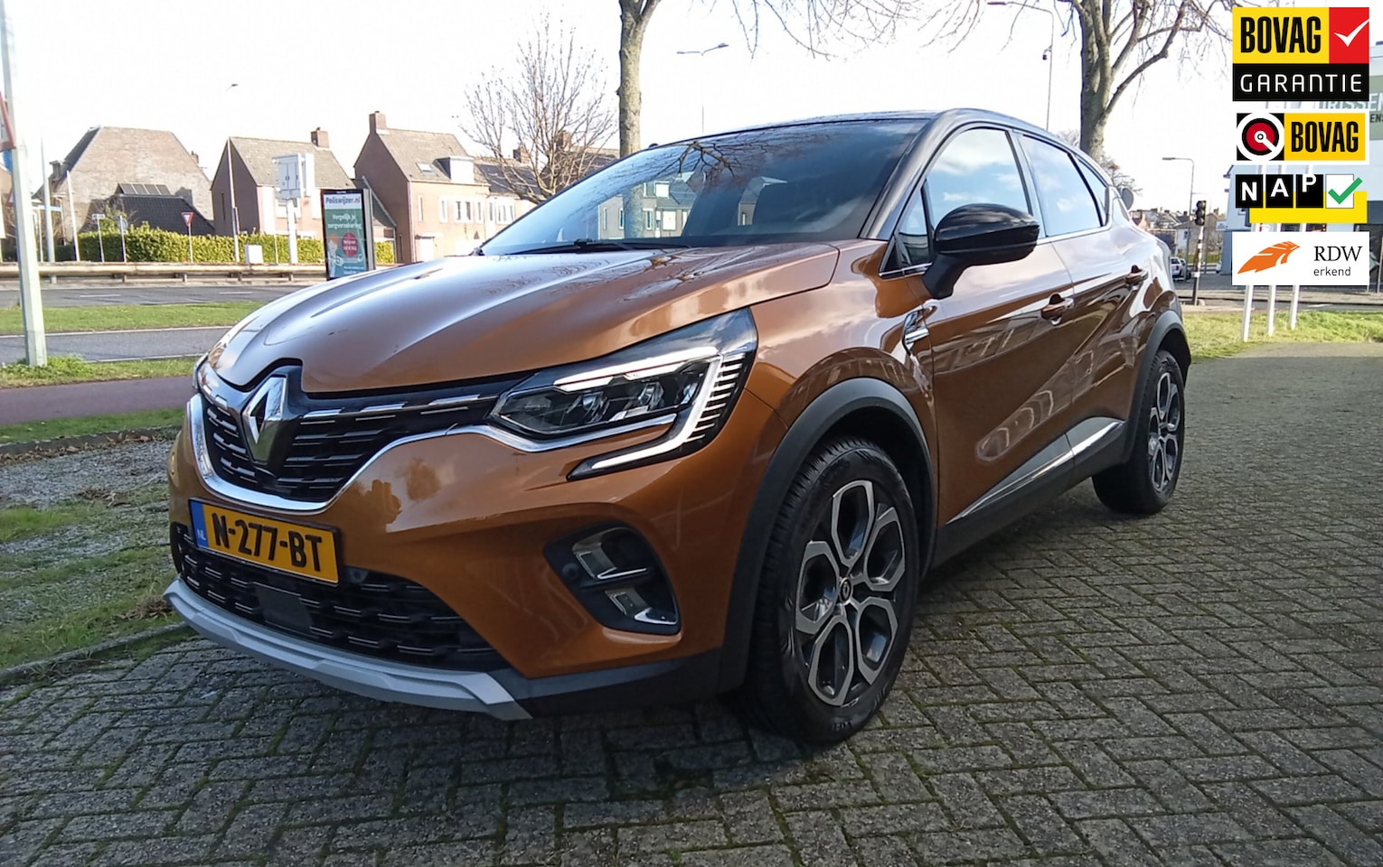 Renault Captur - 1.0 TCe 90 Intens digital dash/ecc/cruise/NAP - AutoWereld.nl