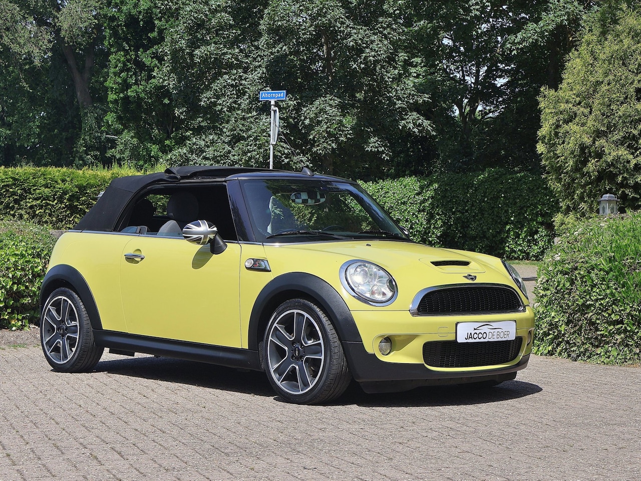 MINI Cabrio - Mini 1.6 Cooper S 175pk Xenon/17"/Stoelverwarm - AutoWereld.nl