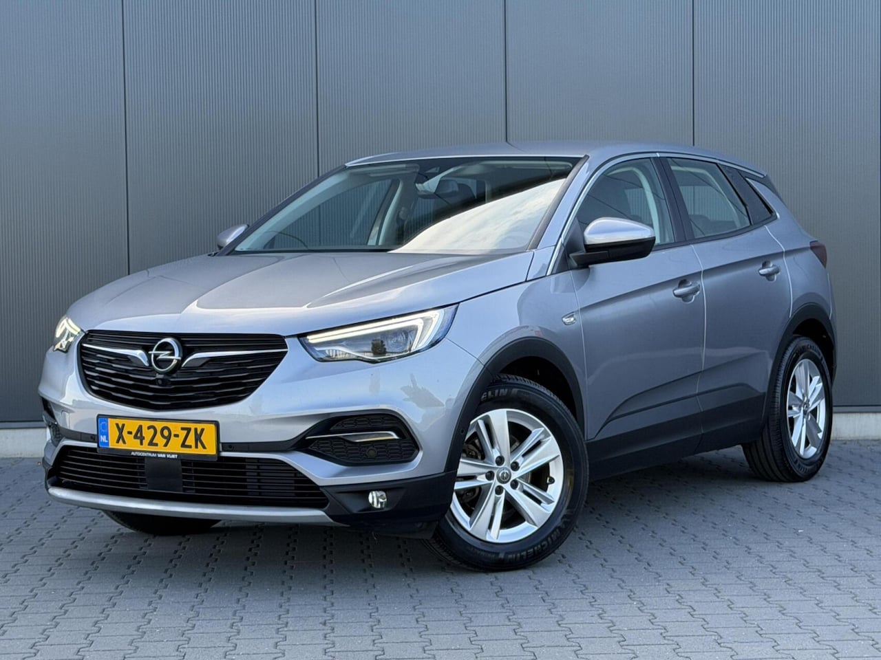 Opel Grandland X - 1.2 Turbo Elegance 360° Camera - Navi - LED - 1/2e Leder - AutoWereld.nl