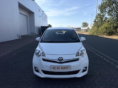 Toyota Verso S - 1.3 VVT-i Aspiration - AUTOMAAT/NAVI/CAM/NAP