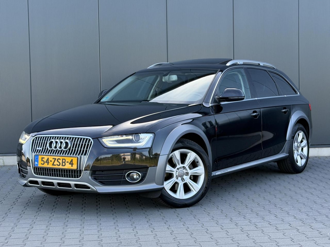 Audi A4 allroad quattro - 2.0 TFSI Schuifdak - Xenon - Trekhaak - Stoelverwarming - AutoWereld.nl