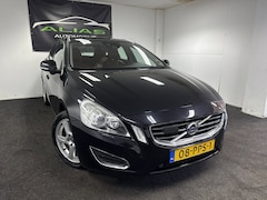 Volvo V60 - 1.6 T3 Summum - Lane assist - Memory stoelen - Navi - Airco - APK 2027