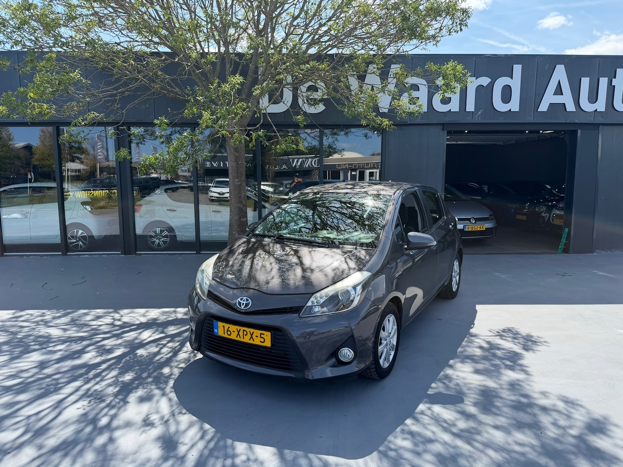 Toyota Yaris - 1.5 Full Hybrid Aspiration/automaat/ Aiirco/cruise/camera/NAP/1e eigenaar/12 maanden garan - AutoWereld.nl