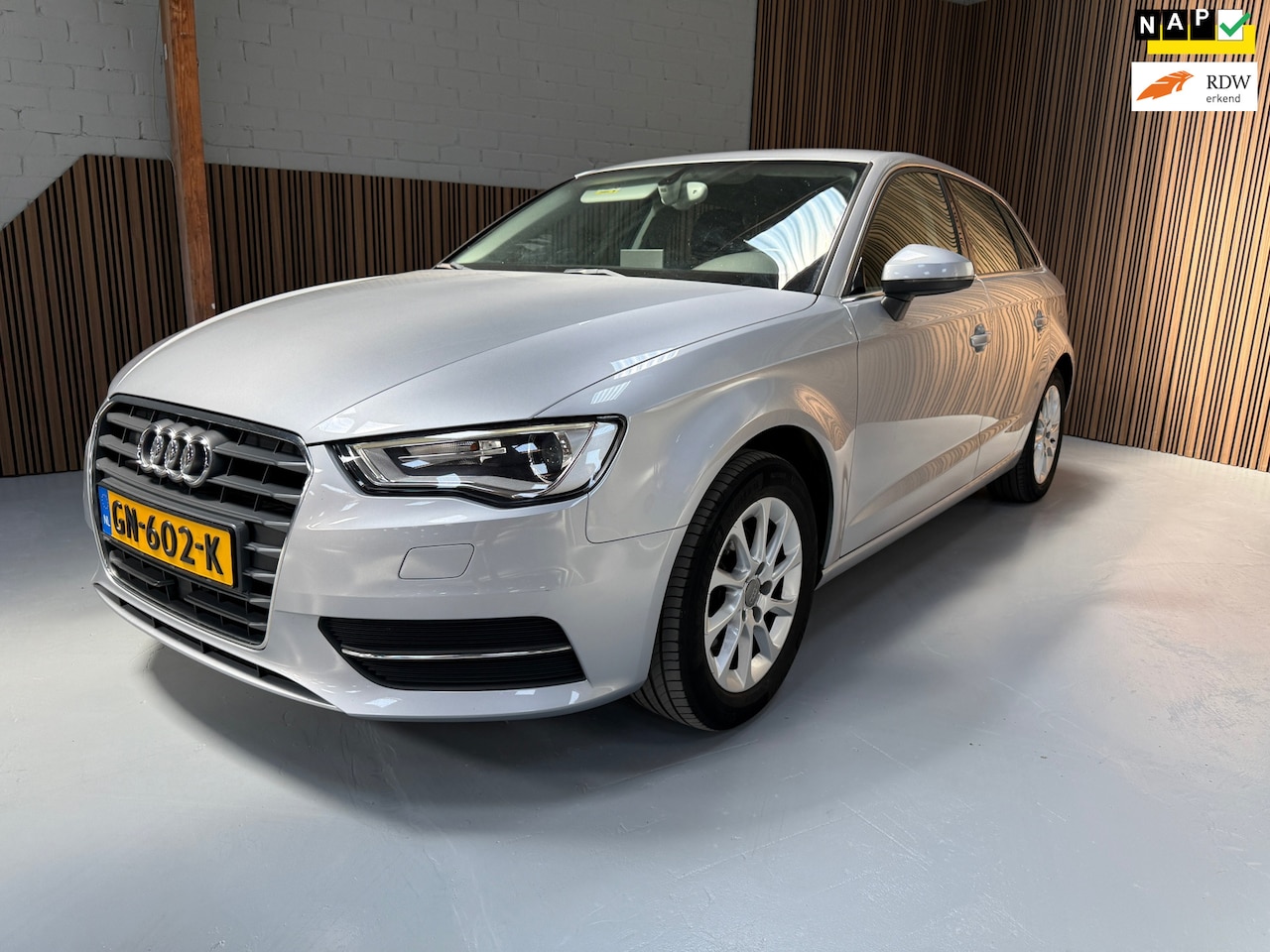 Audi A3 Sportback - 1.4 TFSI CoD Attraction Pro Line plus. Leer, Navi, MMI, Led, Cruise - AutoWereld.nl