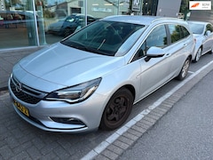Opel Astra Sports Tourer - 1.6 CDTI Business+