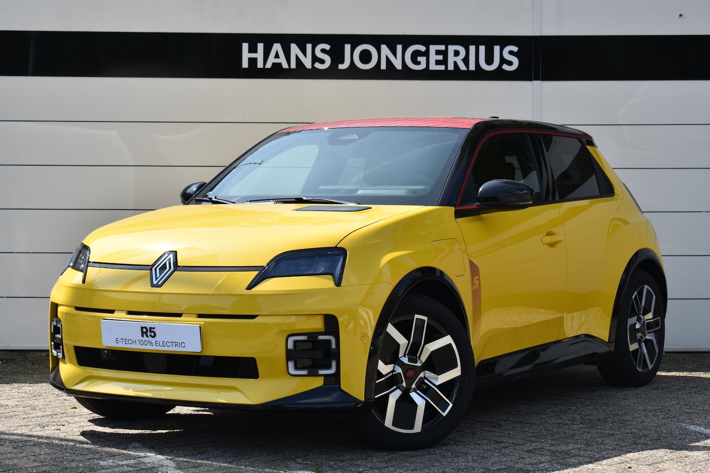 Renault 5 - Iconic cinq | Achteruitrijcamera | Elektrisch verwarmbare voorstoelen | ISOFIX-bevestiging - AutoWereld.nl