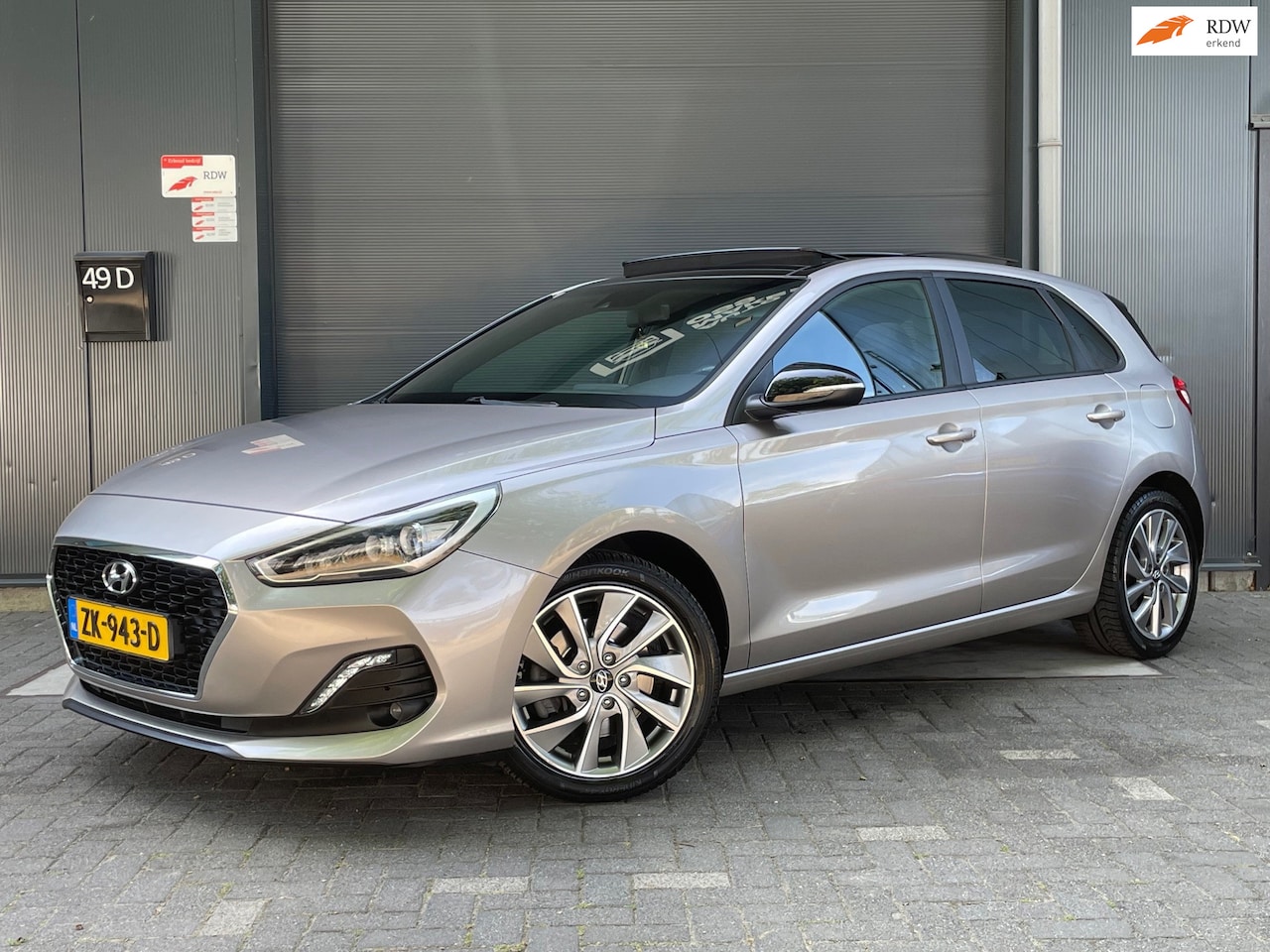 Hyundai i30 - 1.4 T-GDI Comfort CARPLAY PANO LED CAMERA DAB CRUISE CLIMA PDC DEALER ONDERHOUDEN - AutoWereld.nl