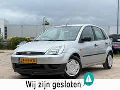 Ford Fiesta - 1.3 Ambiente/ ZEER STERK/ LAAG KM